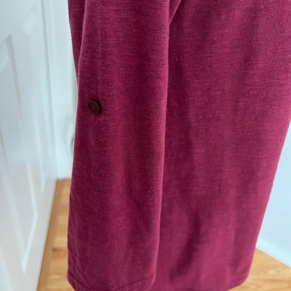 Nine 1 Eight purple cut out back high low tunic top size S NWT - Picture 4 of 6